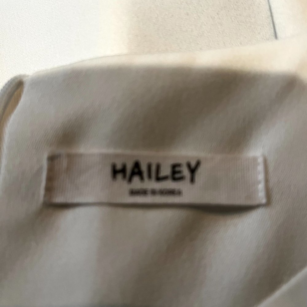 HAILEY Multi Layer Pleated Ruffle Long Sleeve White Crepe Chandelier Dress EUC M - Picture 10 of 10